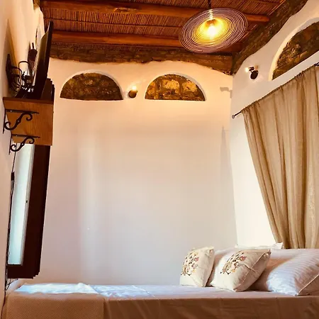 Rustic Retreat In Town Apartmán *