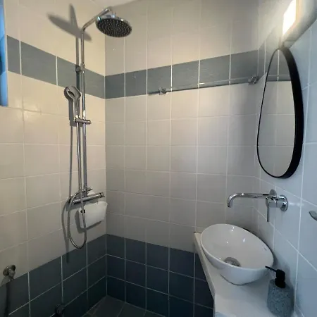 شقة Rustic Retreat In Town سكيروس